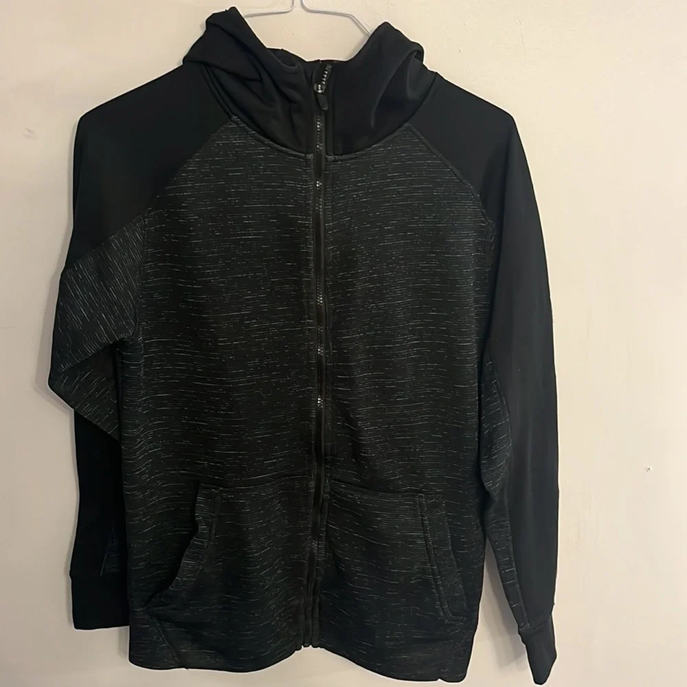 Champion men’s zip up sweater size M